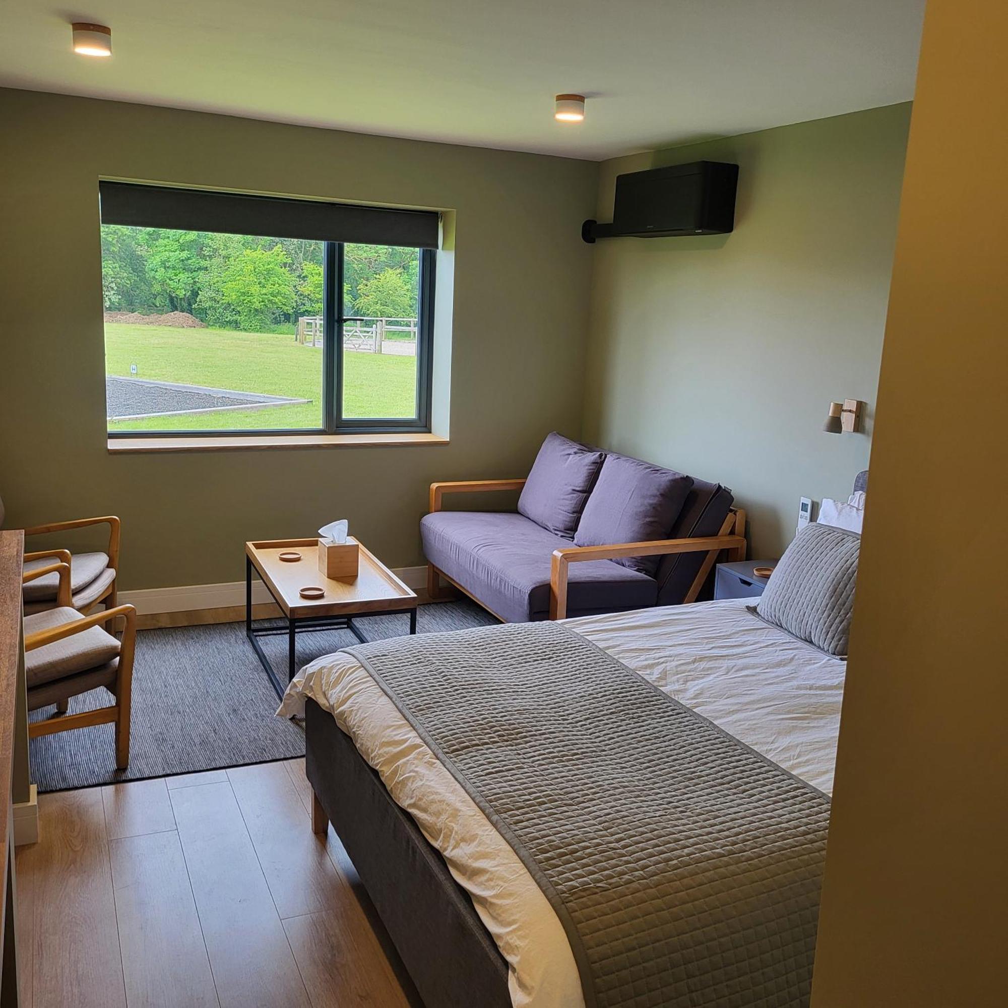 Open Acres Accommodation And Airport Parking Backwell Kültér fotó