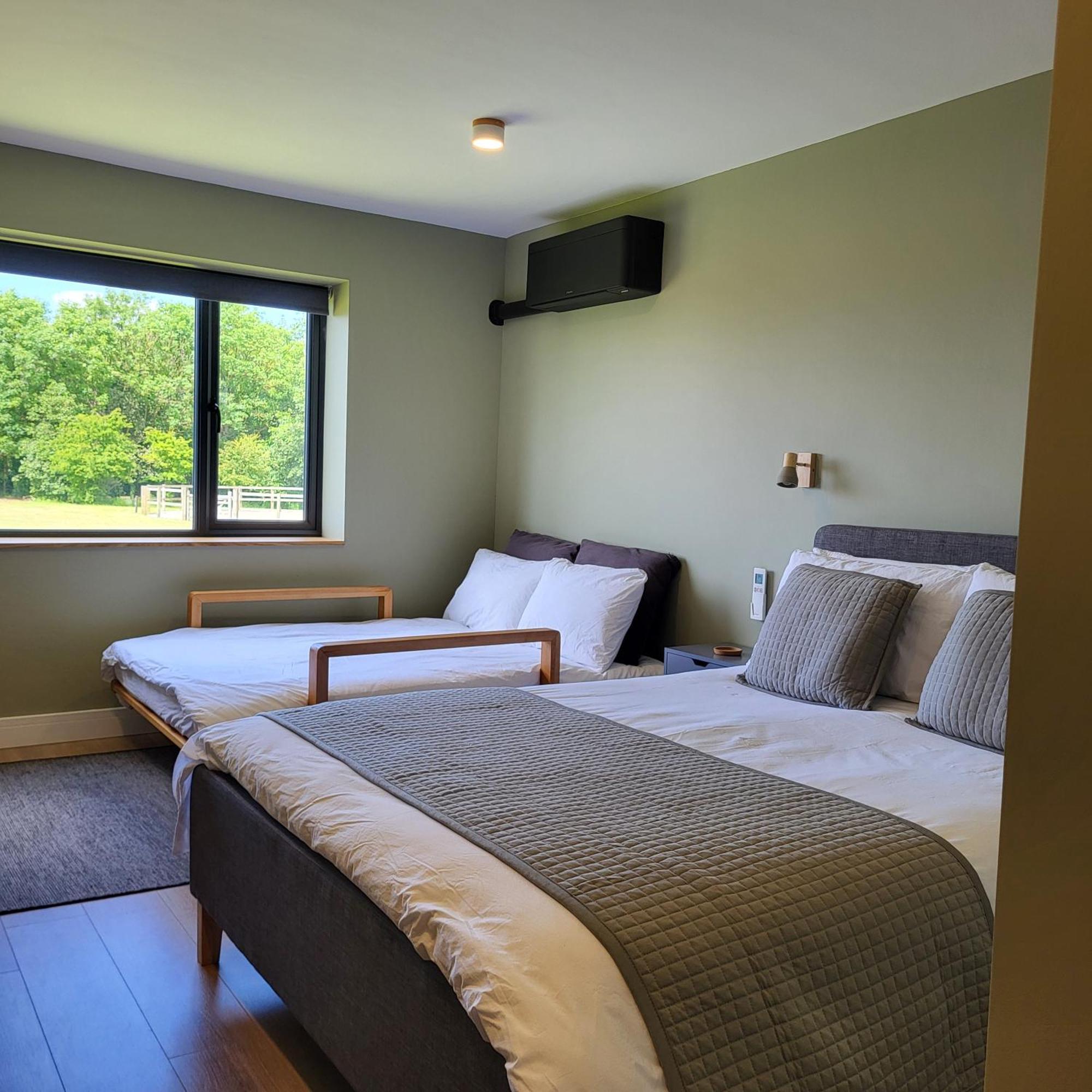 Open Acres Accommodation And Airport Parking Backwell Kültér fotó